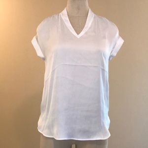 5 for $25💖 Express V-Neck Gramercy Top